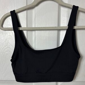 PINK By VICTORIA’S SECRET ULTIMATE lightly lined Black Women's sports Bra Size S